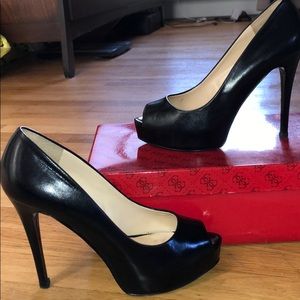 Guess Patches Platform pumps